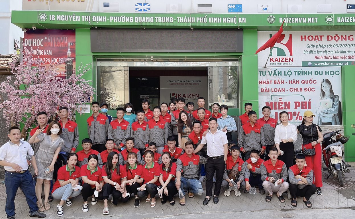 Hình ảnh đoàn lao động Kaizen bay Rumania ngày 11/05/2022